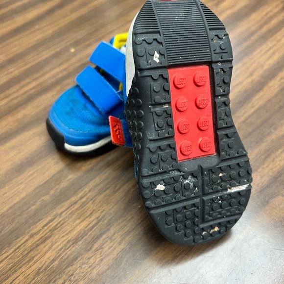 Adidas Lego Sneakers Size 4 Infant - Picture 3 of 9